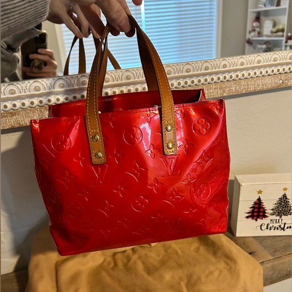 EUC Louis Vuitton Monogram Vernis Reade PM handbag in red patent leather - Picture 4 of 14